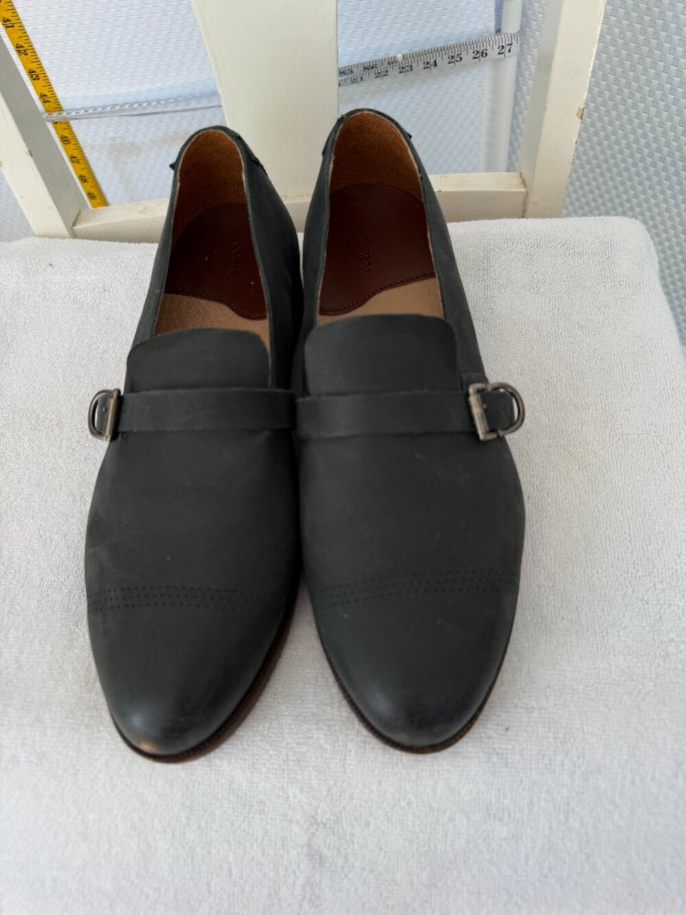 NWOT OLUKAI LEATHER LOAFERS SIZE 9.5-10